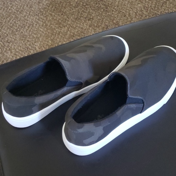 Shoes - Picture 3 of 5